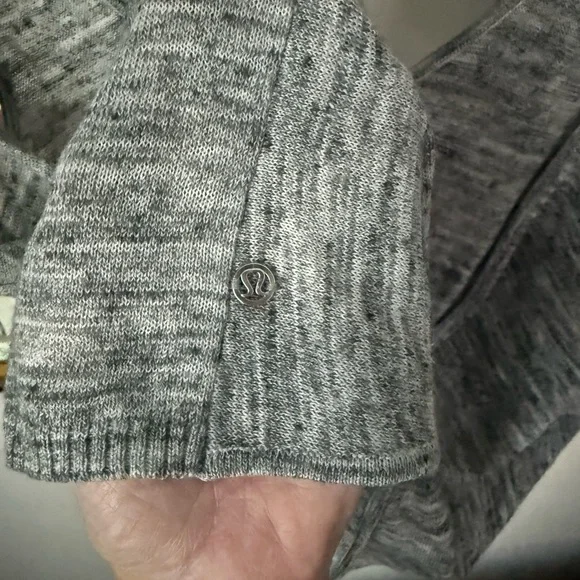 Lululemon Knit Mix & Mingle Knit Tank Top Heathered Gray
Low Back Twist Sweater - Picture 5 of 7